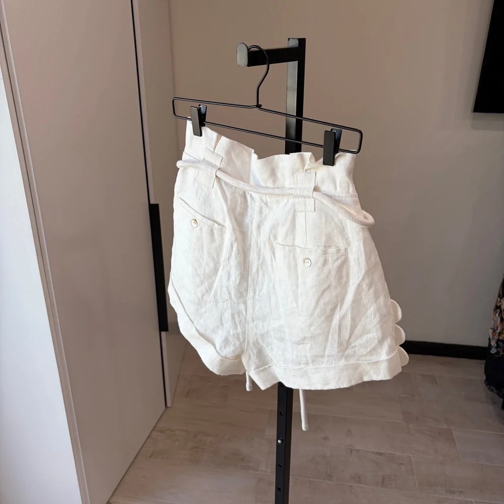 Farm Rio: Off-White Wavy Pockets Premium Linen Shorts - Picture 6 of 11